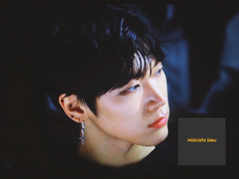 FYNCTTEN's tweet photo. [PREVIEW] Ten @ the Seoul Fashion Week 171020 #NCT #NCTTEN #TEN #NCTU #텐 #Chittaphon #치타폰 #엔시티 #SMROOKIES cr. midni9ht blue https://t.co/433N1Bn6Tp