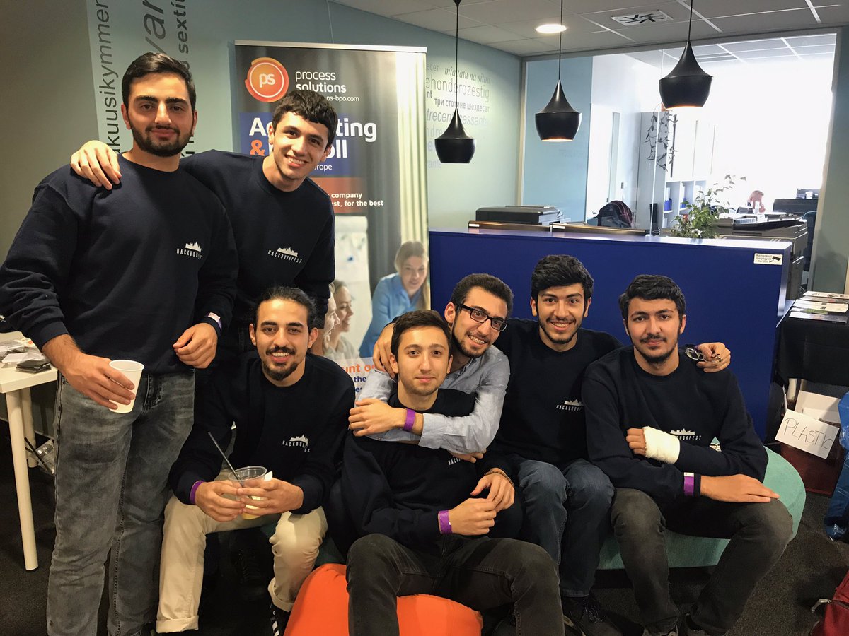 Turqay_Huseyn's tweet image. while hacking the Hackaton #hackbudapest