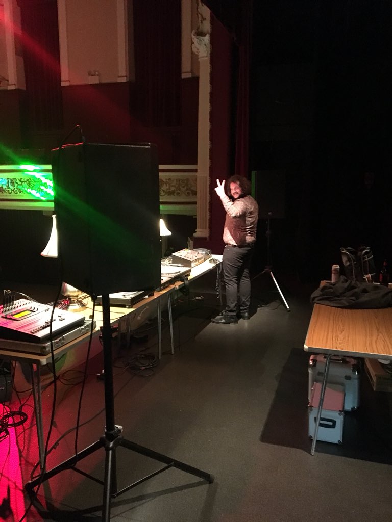 _SoulSpin's tweet photo. DJ kicking things off here! Still time to get down👊🏽👍🏽 https://t.co/TlFsWHE6sA
