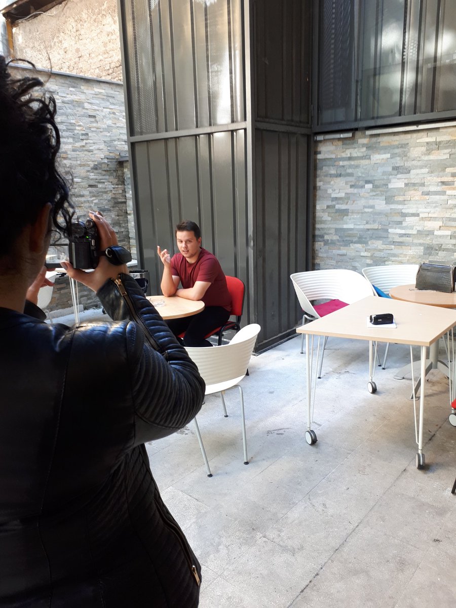mediacentar's tweet photo. Danas naši studenti uče video produkciju sa Marijom Arnautović #slobodniglasovi #crd2017 https://t.co/Ed42a1LqGp