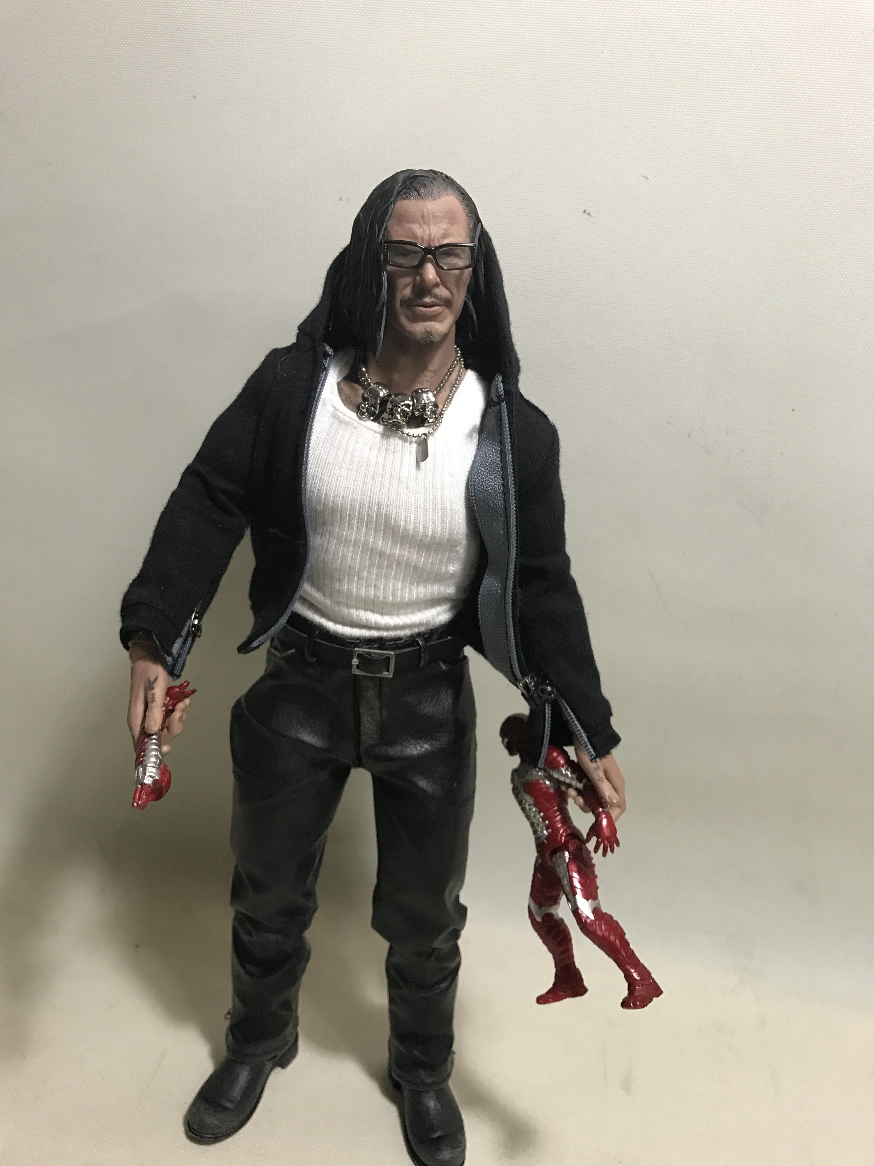 Adventurelife まいど W ﾉ 本日はカスタムフィギュアのご紹介 ミッキーロークはアイアンマンのウィップラッシュはもちろん エクスペンダブルズのツールも再現できるようになってます ポールウォーカーは後日改めてご紹介いたします Hottoys