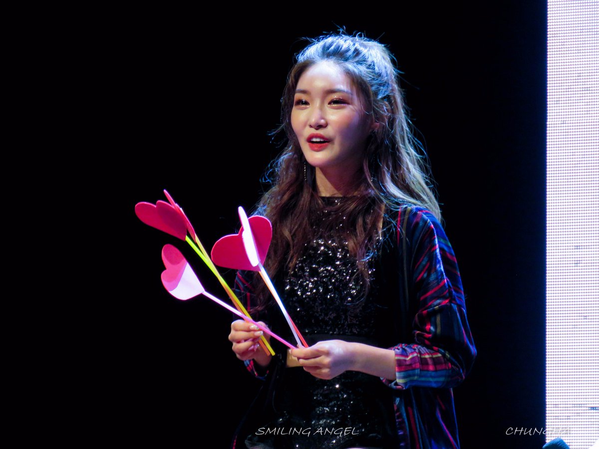 Smiling_Angel's tweet photo. 171020 CHUNGHA One Fine Day in TAIWAN
❤️❤️❤️
https://t.co/PXNHjXChXs
https://t.co/mYtegPk3MU 
#CHUNGHA #OneFineDay #TAIWAN #TICC https://t.co/9nZ4A8BARN