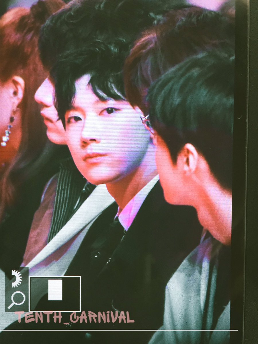 FYNCTTEN's tweet photo. [PREVIEW] Ten @ the Seoul Fashion Week 171020 #NCT #NCTTEN #TEN #NCTU #텐 #Chittaphon #치타폰 #엔시티 #SMROOKIES cr. tenth carnival https://t.co/uGJRrsm4EY