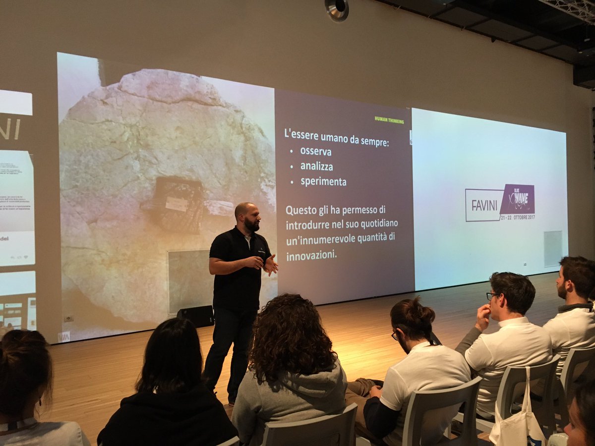 AzzurroDigital's tweet photo. Dopo il fantastico pranzo in #TheNicePlace, si ricomincia! @BoschiggiaD introduce i primi concetti del #designthinking! 
#favinibluewave https://t.co/GsFJkgSH6J
