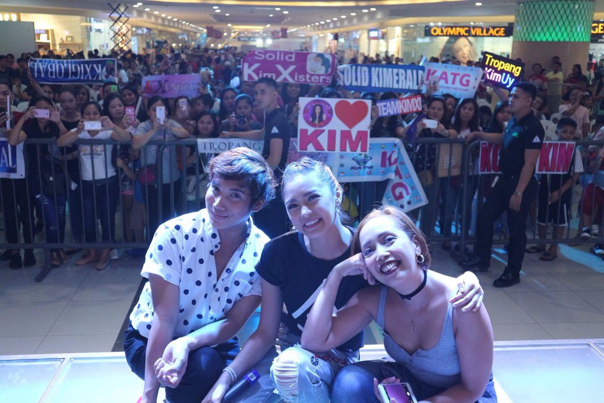 MILOversOFC's tweet photo. Milo @soooooomiloo done hosting mall shows for #TheGhostBride today! https://t.co/DqsAje0DqT