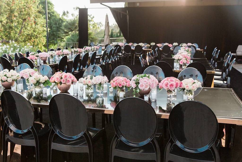 Wanna know how to add a little edge to your decor? Go with <a href="/204Events/">204 Events</a>  Black Ghost Dining Chairs! || RENTALS: <a href="/204Events/">204 Events</a> | PLANNER: #SugarL…