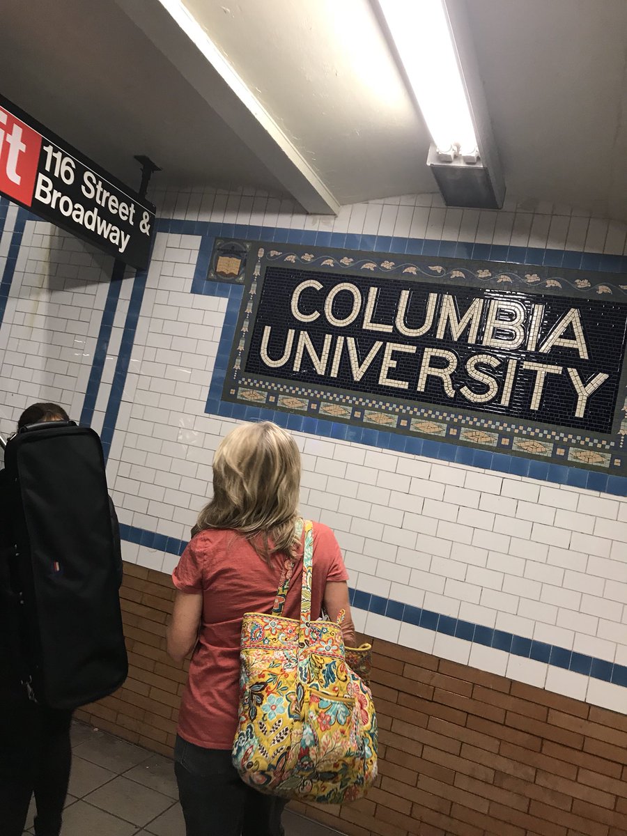 MaryDawkins83's tweet photo. Time to get this PD started!!! #teacherscollege #readingandwritingproject #lucycalkins @mary_liz83 @PrincipalSWhite @LaShawna_McCoy https://t.co/uZi6kjrvUK