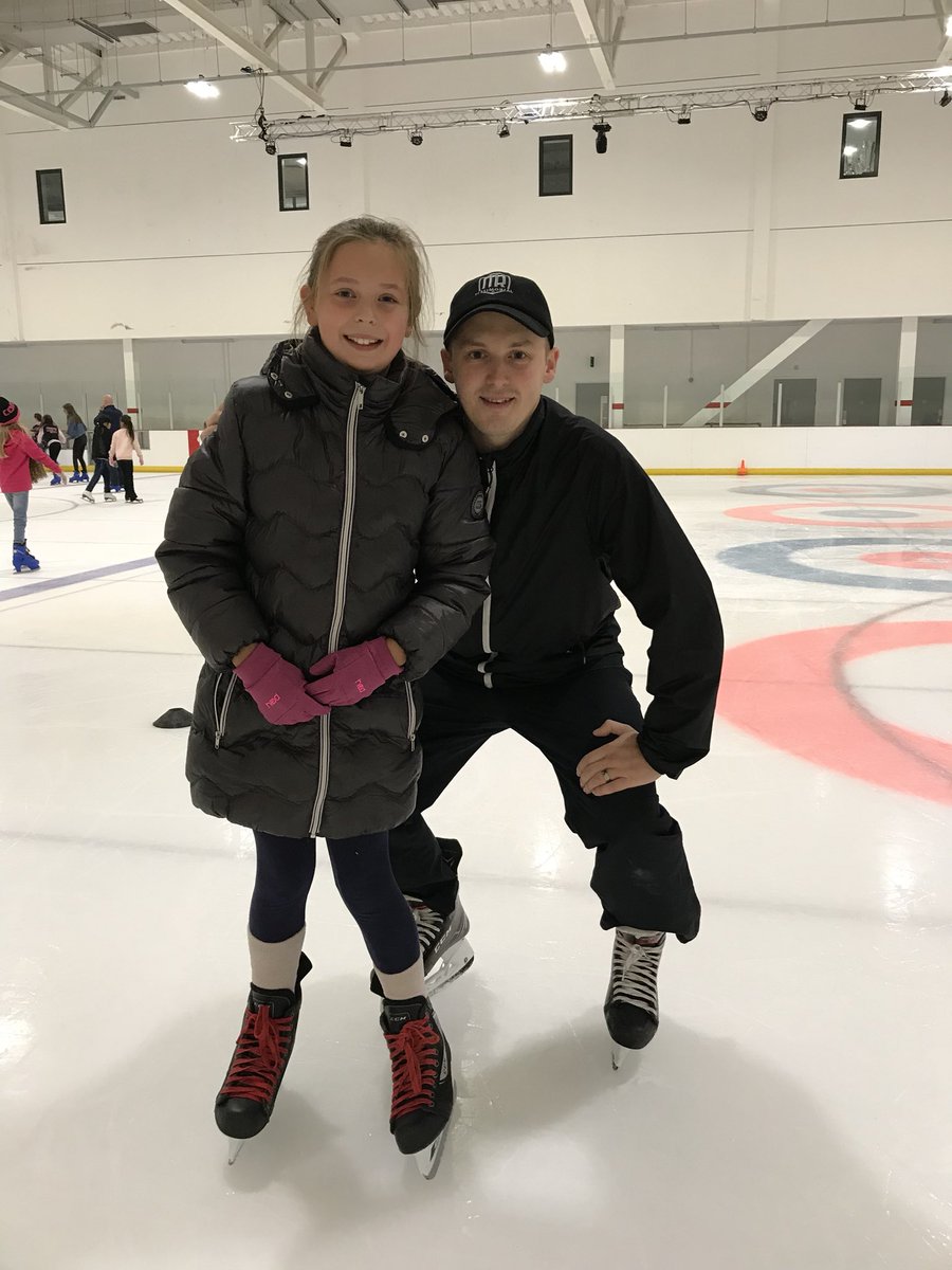 Last skating lesson for Grace before mascot duties on Tuesday. Massive thank you to <a href="/Mottsey15/">Sam Motton</a> for teaching her, she’s loved it! Fab coach!