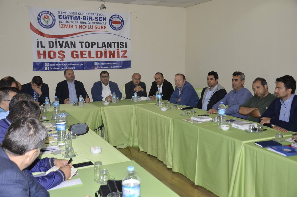 ebsizmir1's tweet photo. Ekim ayı İl Divan Toplantımızı yaptık. 
@ebsizmir1 @AliMusaBina @_aliyalcin_ @latif_selvi @sukru_kolukisa @RamazanCakirci @lulver https://t.co/JkqJjmq2AL