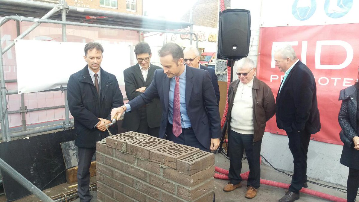maisonsetcites's tweet photo. Pose de la première pierre de 47 logements en deux immeubles au centre de Lens avec Maisons et Cités et Fiducim @LensLievinAgglo https://t.co/1N3KZtsFhk