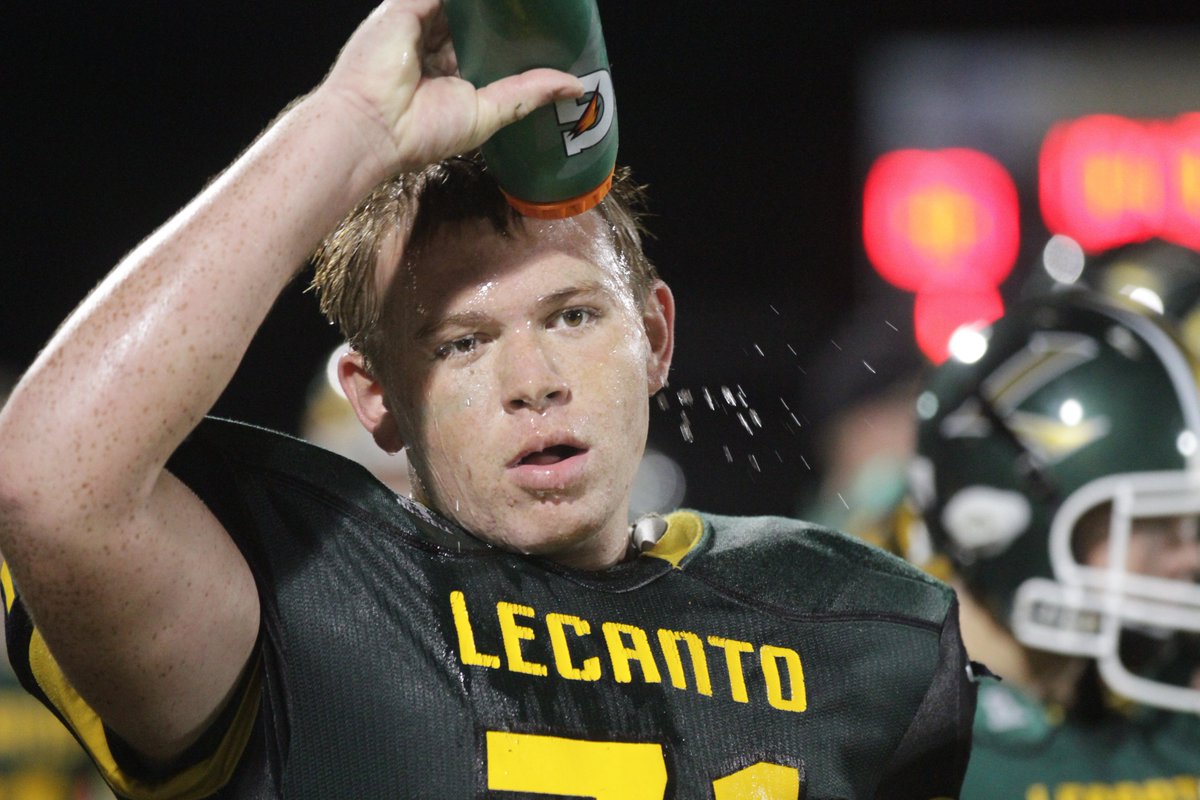 LecantoLegacyYB's tweet photo. Lecanto High School 2017 Homecoming. Find more photos like this in the 2018 Lecanto Legacy yearbook. #1lecanto https://t.co/G0iVPmmjXT