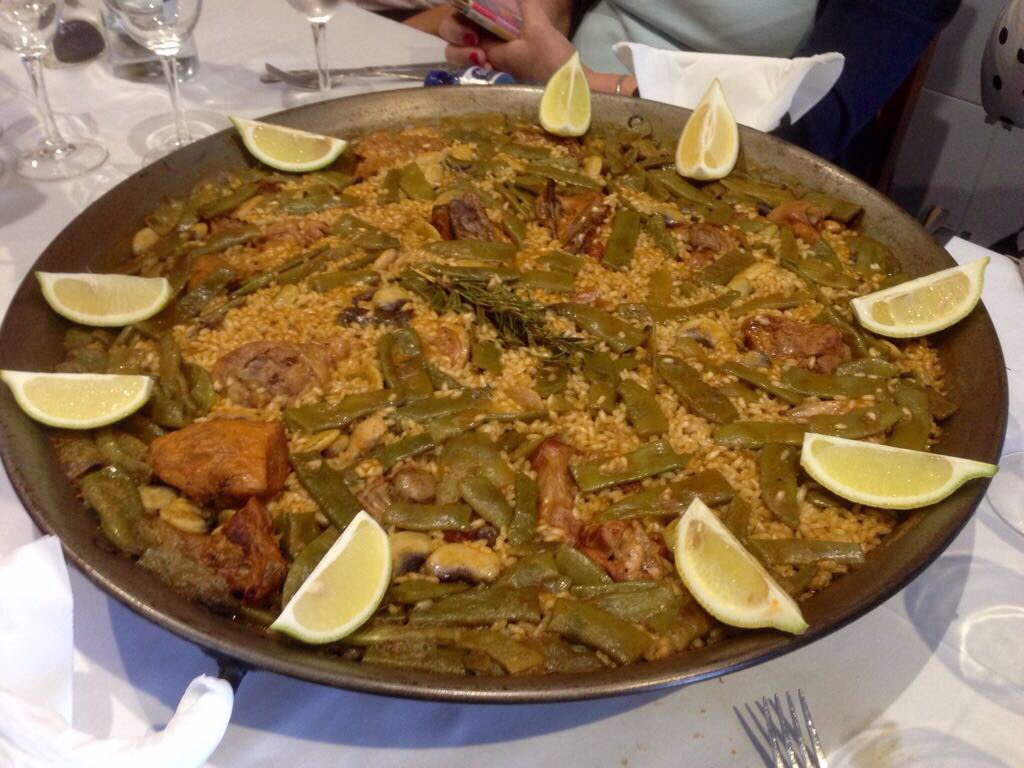 Miguelsuxx's tweet photo. Paella Valenciana ๐๐๐ Y postre top ๐๐ผ๐คค๐คค๐คค
#Feliz #Valencia #MMvalencia #MedioMaratonVLC #MediaMaraton #Atope #Vamos #Dale #Go #MMVLC #VLC https://t.co/jSfKDXUU3z