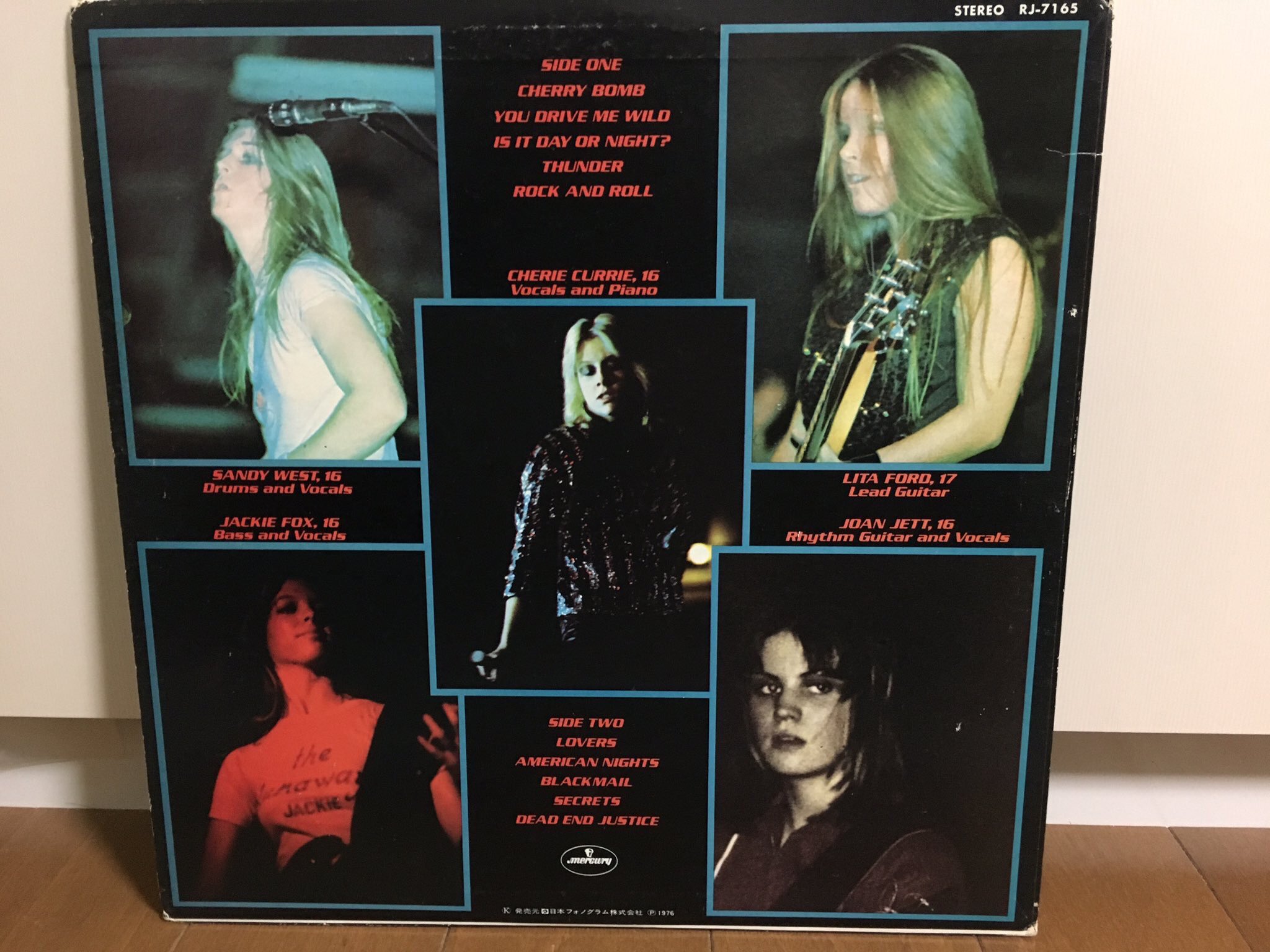 ぐっさん The Runaways 10月21日 サンディウエストの命日 肺癌が脳に転移し 06年10月21日 帰らぬ人となった Cherry Bomb ランナウェイズ代表曲 ジョーンジェットが後にセルフカバー そこにはサンディの魂が宿る T Co M5qmnmgvwq T Co ぐっさん The Runaways 10月21日 サンディウエストの命日 肺癌が脳に転移し 06年10月21日 帰らぬ人となった Cherry Bomb ランナウェイズ代表曲 ジョーンジェットが後にセルフカバー そこにはサンディの魂が宿る T Co M5qmnmgvwq T Co