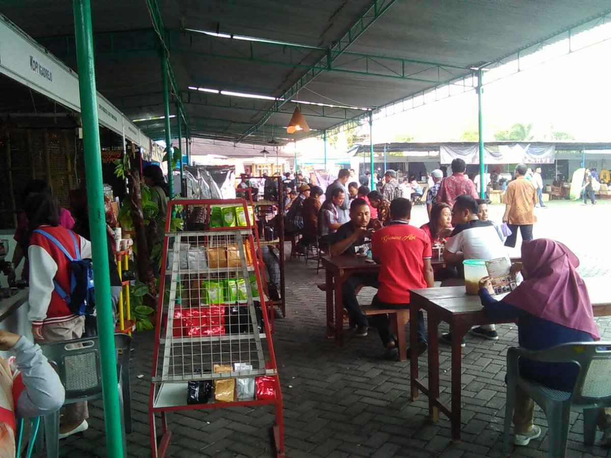 event_pemalang's tweet photo. Di Temanggung Jawa Tengah, pada tanggal 20 - 22 Okt 2017 ada gelaran Festival Kopi Temanggung. #PesonaTemanggungKopi https://t.co/pi2DaPqPWf