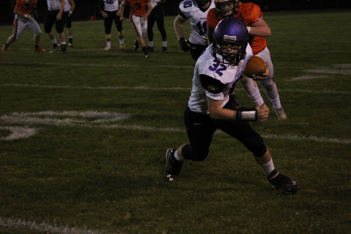 OlneyTigerFB's tweet photo. Scenes from @OlneyTigerFB vs. @CWWarriors @RCHSTigers @cwhsfans https://t.co/vb6i6ic75d
