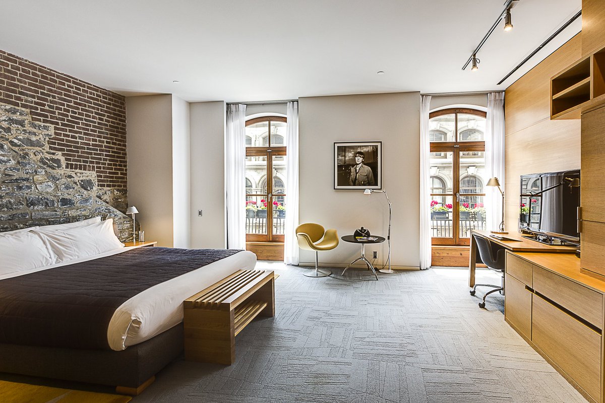 HotelGault's tweet photo. Whether you stay in a loft, suite, terrace or apartment - Clean lines and modern details are a standard at Hotel Gault. https://t.co/kkhsoA4CZH