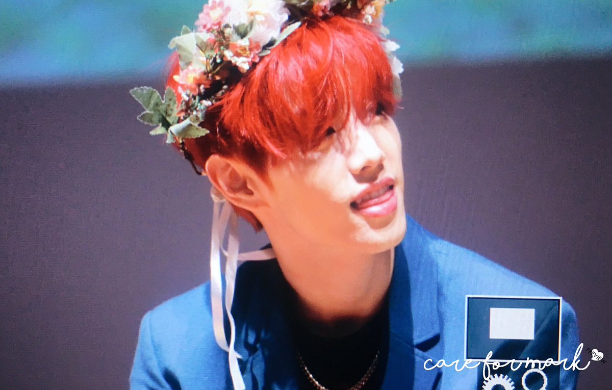 careformark9493's tweet photo. [Preview] 171021 명동 팬싸 😊🌸 #GOT7 #갓세븐 #마크 #MARK #段宜恩 #YouAre #7for7 https://t.co/AdqvWlCOt0