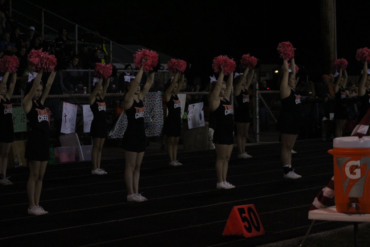 OlneyTigerFB's tweet photo. Scenes from @OlneyTigerFB vs. @CWWarriors @RCHSTigers @cwhsfans https://t.co/vtsabm6Rb8