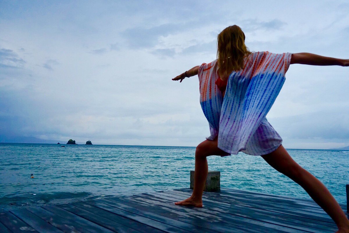 fantasy_yoga's tweet photo. it's time to practice🙏🏻
#tag @yogafantasy #yogafantasy #befantasy #beyou #be #creative
#virabhadrasana #warrior #asana #yoga #yogateacher https://t.co/hDzc9rX1qB