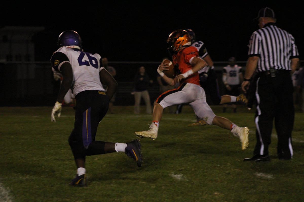 OlneyTigerFB's tweet photo. Scenes from @OlneyTigerFB vs. @CWWarriors @RCHSTigers @cwhsfans https://t.co/3hAqyMNhzA