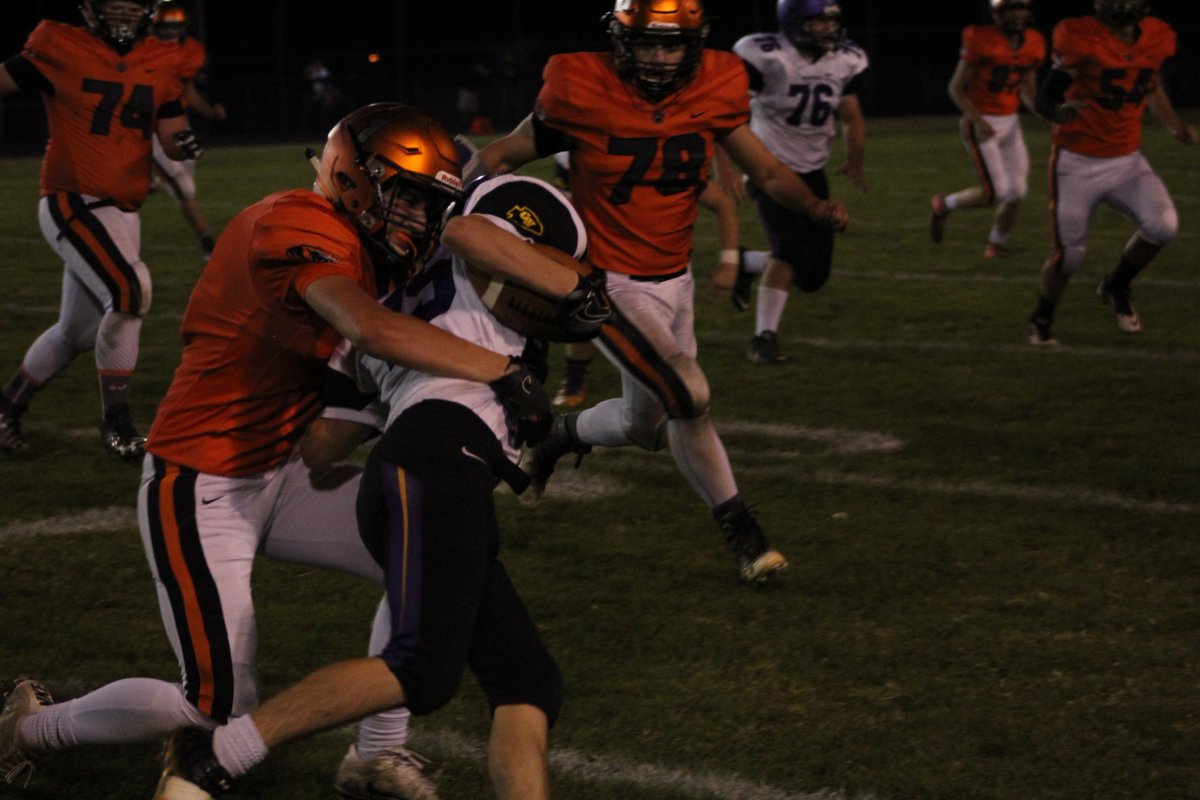 OlneyTigerFB's tweet photo. Scenes from @OlneyTigerFB vs. @CWWarriors @RCHSTigers @cwhsfans https://t.co/3hAqyMNhzA