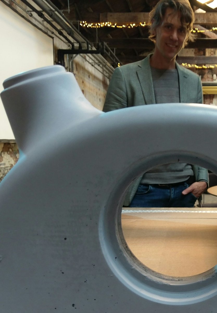 WALHALLAb_NL's tweet photo. Terwijl in Eindhoven @dutchdesignweek stoomt, presenteert @VUURSER een awesome schone hitech houtkachel! In maakstadje #Zutphen ! #ddw17 https://t.co/Pq0mSfALkH