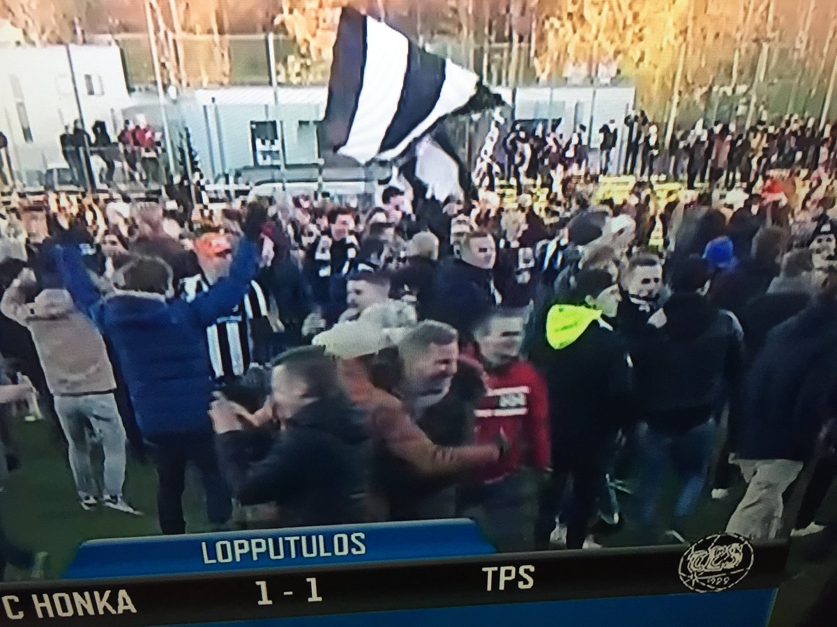 AlwaysKeeper's tweet photo. On vaikeaa ymmärtää suljettujen sarjojen kannattajia🤔 @Veikkausliiga @smliiga #nousut #putoamiset #karsinnat https://t.co/86pCoqqIgO
