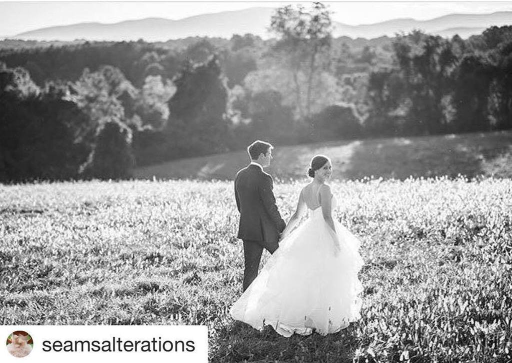 Captivating! Thank you to all the amazing vendors who made #holtryantheknot so beautiful! #shindigweddings2017 @cr… ift.tt/2gAbpZV