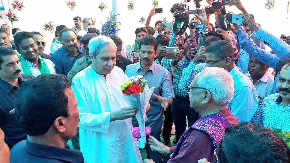 Naveen_Odisha's tweet photo. Dedicated town water supply project, a 125-bedded mother &amp; child hospital &amp; various infra projects for all-round transformation of Balangir https://t.co/OsnFbMsFJb
