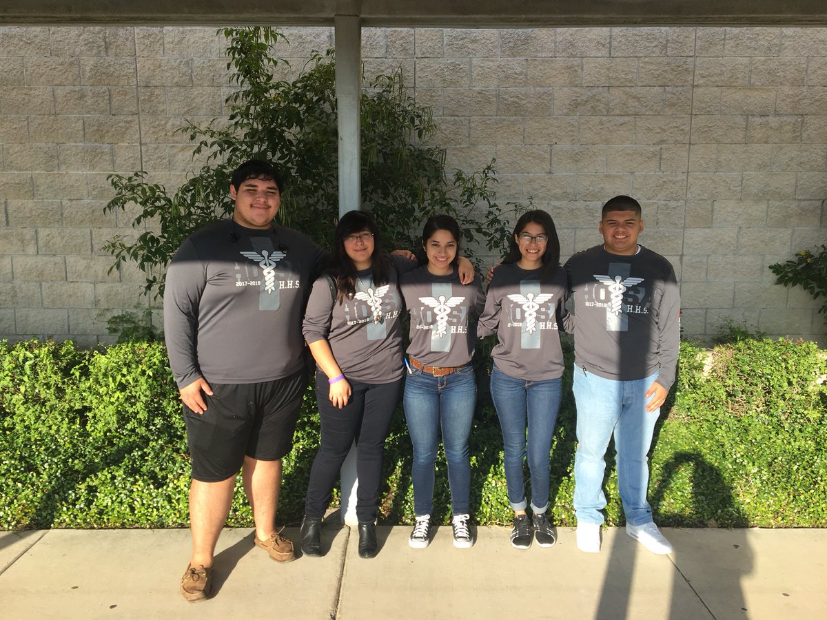 MrsCelGonz's tweet photo. Ready for Fall Leadership! #HHShosa @txhosa @yesenia9900 @bgaytan50 @ayalamarcos295 https://t.co/VqpFcoIBb7