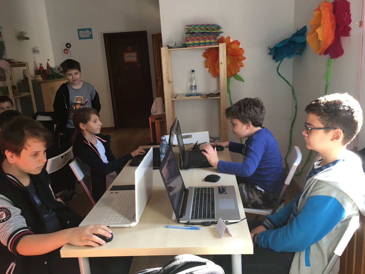 DojoBucurestiCC's tweet photo. Some very focused ninjas during our second session. https://t.co/NB60jtszHu