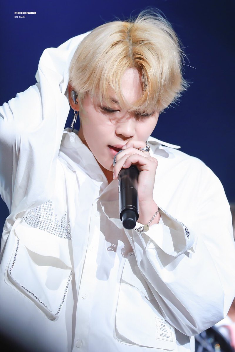 piecesofmind_jm's tweet photo. #JIMIN #지민  @BTS_twt 171021 https://t.co/nOPo64Y5Q6
