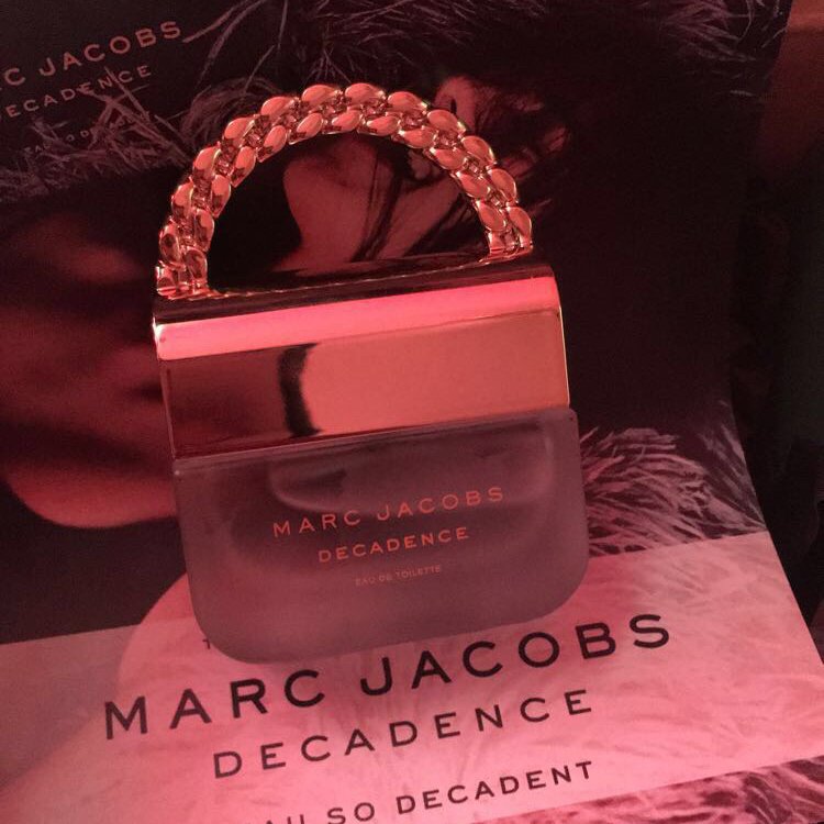 ItsaGthing_'s tweet photo. Complimentary vox box from Influenster and Marc Jacobs. https://t.co/rfrHqNm6eq