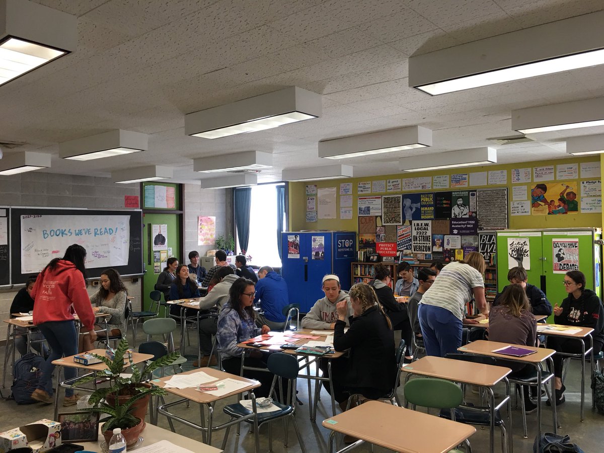 frps_durfee's tweet photo. Over 400 area students here for #SaturdayStudySession for #AP Math. #Scholarship #Motivation @frpsinfo https://t.co/FkIoeyYHHJ