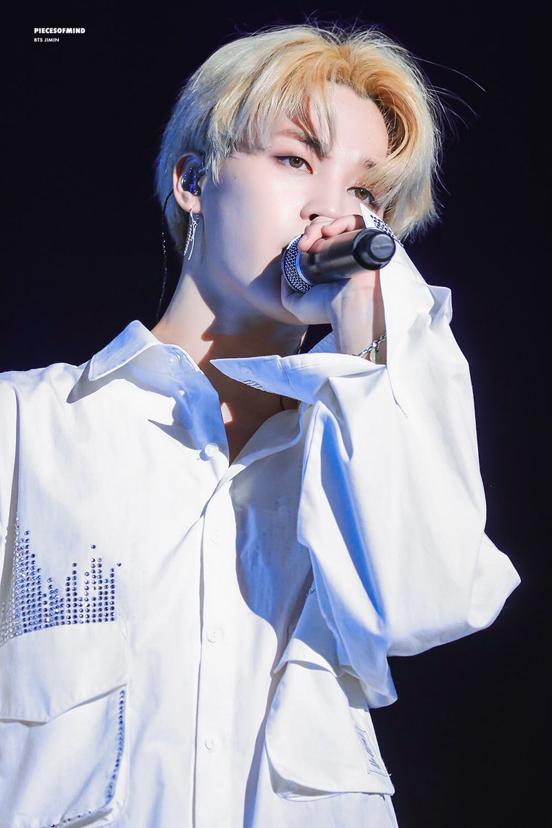 piecesofmind_jm's tweet photo. #JIMIN #지민  @BTS_twt 171021 https://t.co/B5BF8zgEZC