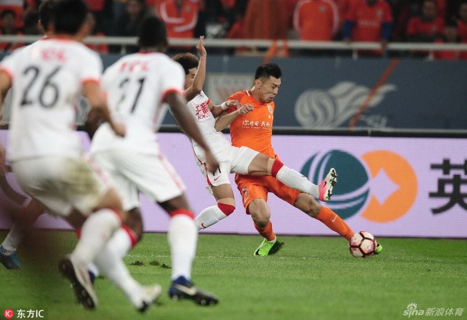 cfootcameroun's tweet photo. #Chine 🇨🇳 | 28e journée 
Battu sur la pelouse de #Shandong (3-1), #Liaoning de #Boumal et #Bekamenga relégué en deuxième division https://t.co/PaX43cvnnl