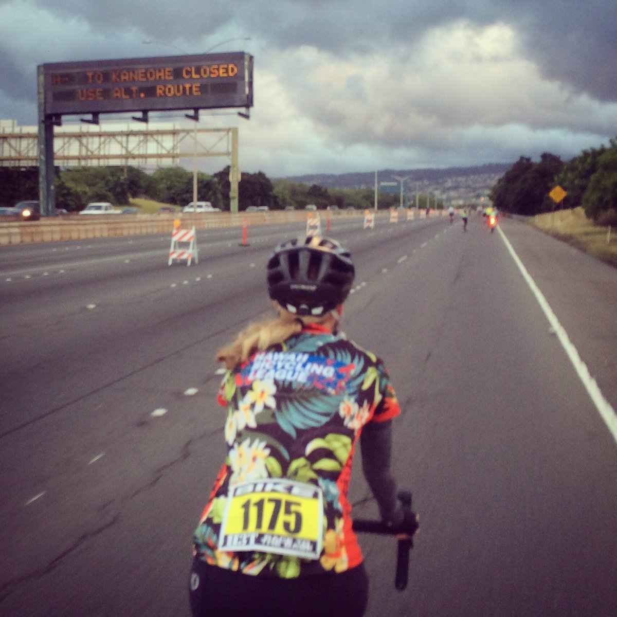 H3 Race to the Base this morning! Parts of Nimitz, H1, &amp; all of Kailua-bound H3 closed until 11am. Benefits <a href="/HLEMF/">HLEMF.ORG</a> #hitraffic <a href="/hpdtraffic/">Honolulu Traffic</a>