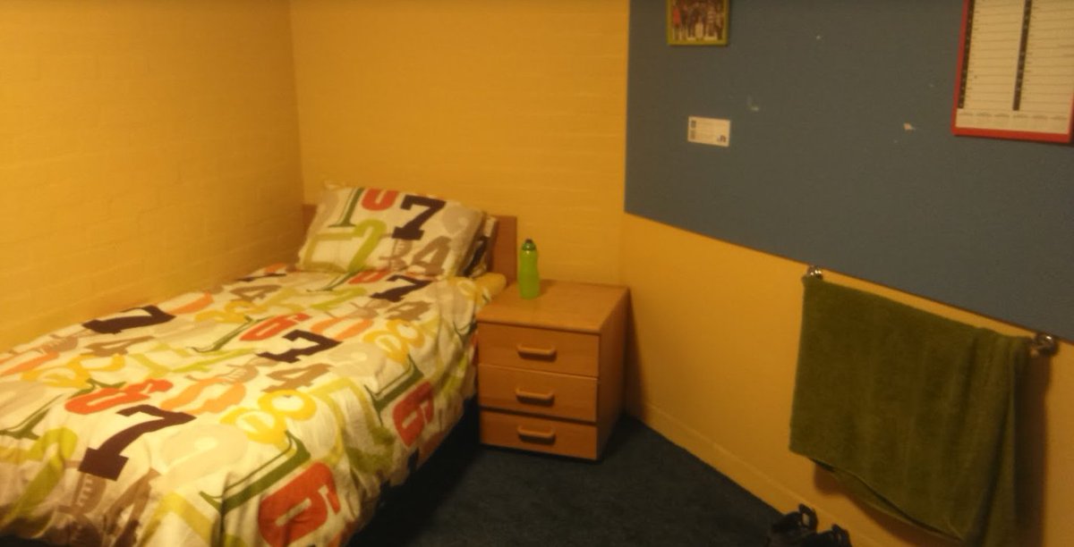 YourWarwick's tweet photo. Not all accommodation is on display today! Here's my old room in Whitefields #warwickopen https://t.co/1H9QEpgSO1