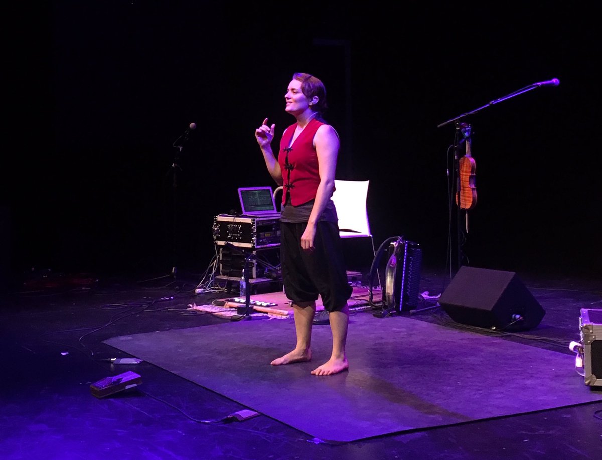 englishfolkexpo's tweet photo. Extraordinary, masterful show from the creative genius Hannah James gets a standing ovation.
@Clogbox
#EFEx17 https://t.co/SrhLFChlXD