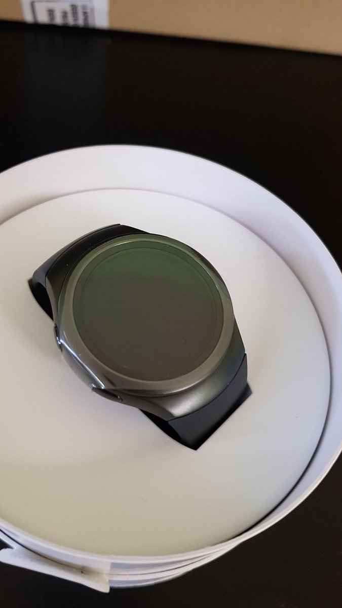 CorvusClan's tweet photo. Si éste Tweet llega a 1200 RT Y 1200 FAV sorteo un par de éstos la semana que viene. Valorados en Mucha Pasta y NUEVOS!! #SamsungGearS2 https://t.co/9bmlyUXgiY