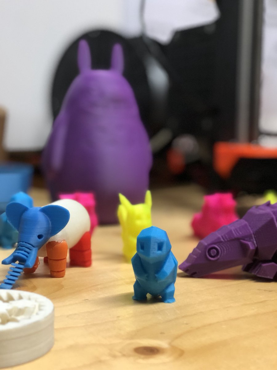 #WissenistNacht im <a href="/FabLabNbg/">FabLab Nürnberg</a> ! #classthree w/<a href="/SHIFTSK8L/">SHIFTSCHOOL</a>