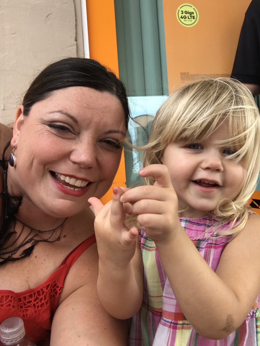 KellyEveleigh's tweet photo. Kids #Love @boostmobile #Events and #Autographs from #prowrestling #Mania come into @BoostQuality in #ShawneeOK for #Amazing #Free @SellWithLG #Devices &amp; #AddALine to #FamilyPlan get a #FreeMonth of #UnlimitedData @SprintSCentral @alexiaautin @JonDBlitz @MichelleFikesOK https://t.co/3SvdUCf7C7