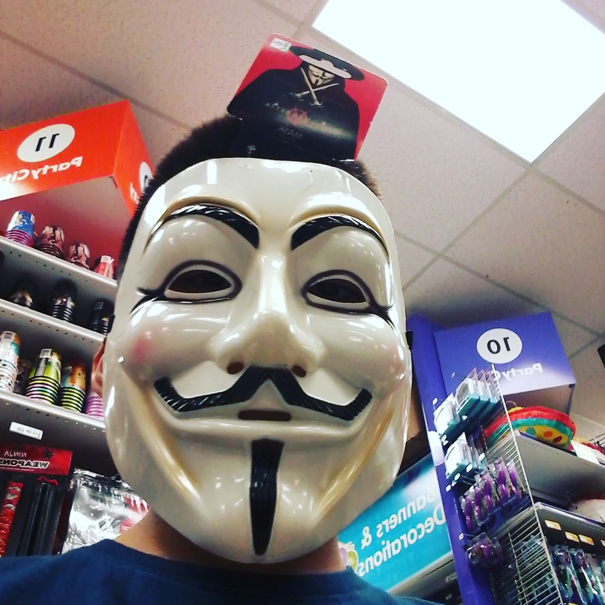 Adam The Anonymous Anonymousguyv Twitter - anonymous mask roblox hat