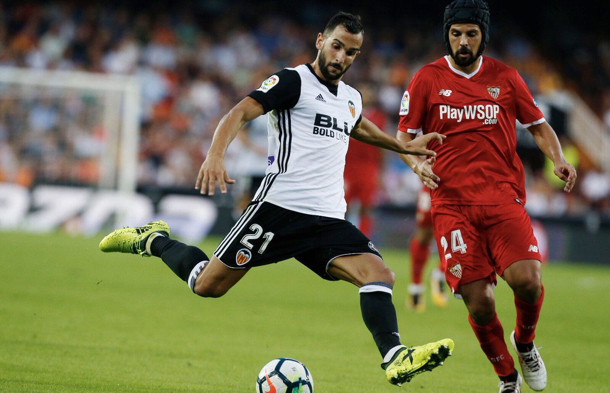 2MONTOYA's tweet image. +3💪🏼Muy buen partido y grandísima afición. Seguimos sumando!Amunt Valencia🦇