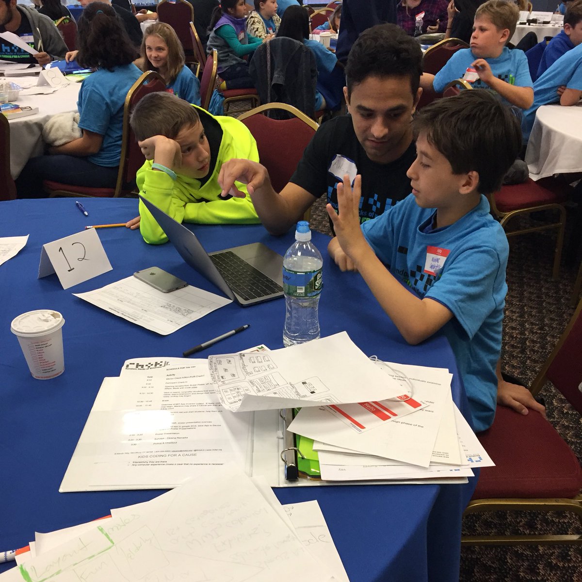 RHokJr's tweet photo. @NBMAA group are coding together. Learning CS is fun, especially when everyone learns something new! @CCSU #Coding4ACause https://t.co/bsOOXfbvY5