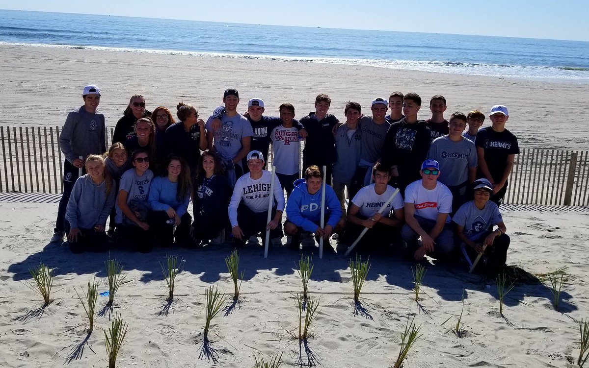 OLMA_NJ's tweet photo. Brother-sister schools unite in service. @OLMA_NJ @PrepInteract #Interact https://t.co/vJWo49NNmD