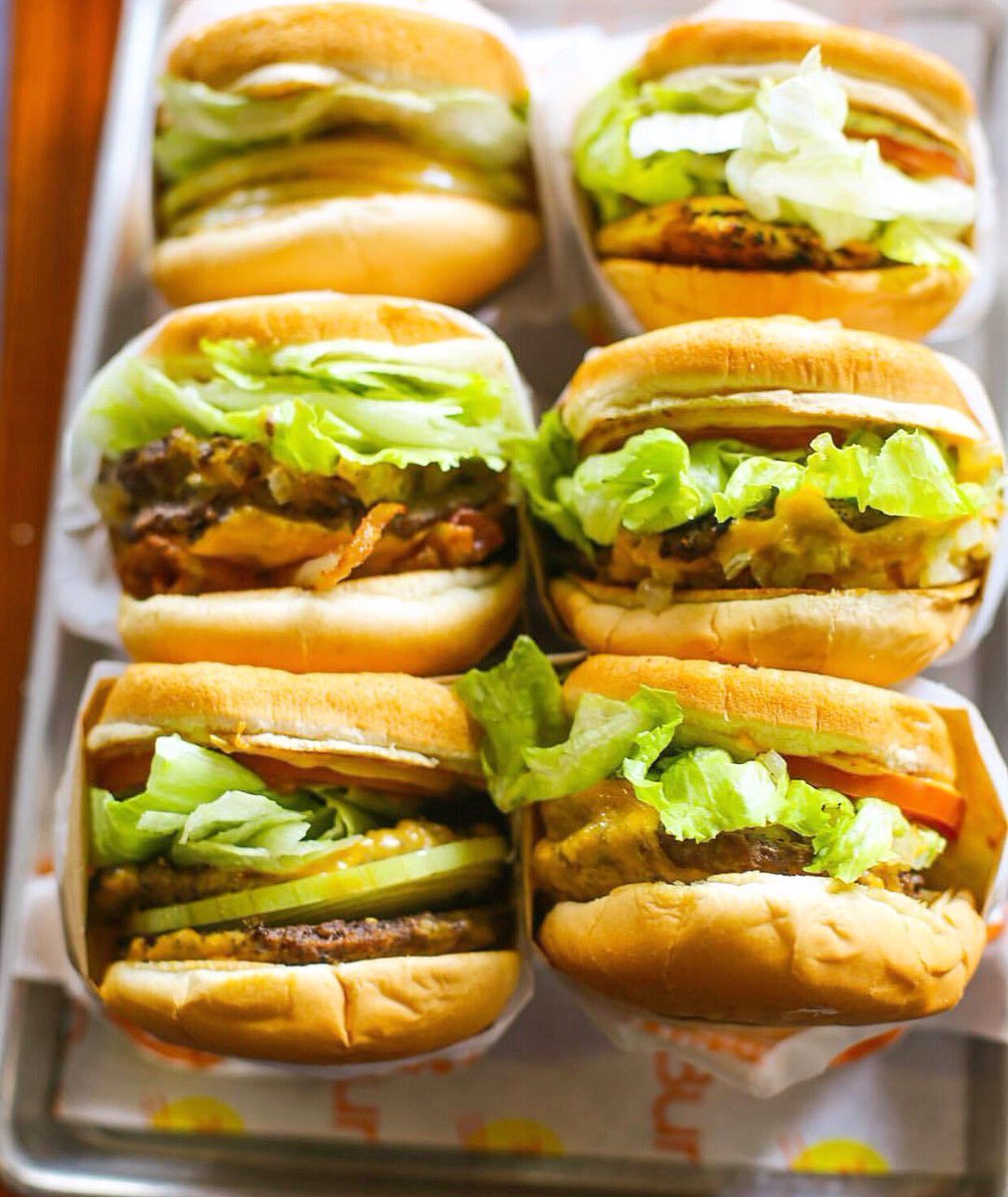 CaliBurger DC tweet media