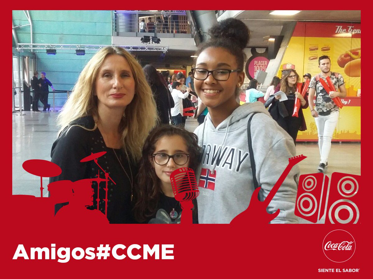 MadridRocioSC's tweet photo. Disfrutando con mis amigos de una Coca-Cola y de la música que más mola en el #CCME @CocaCola_es #sienteelsabor https://t.co/Ij9CdRfRqp
