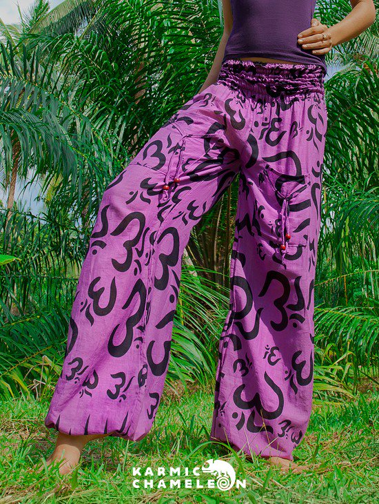 k_cstore's tweet photo. Uncover your identity with our bright #omprint #yogapants https://t.co/e4cN1SFIbj