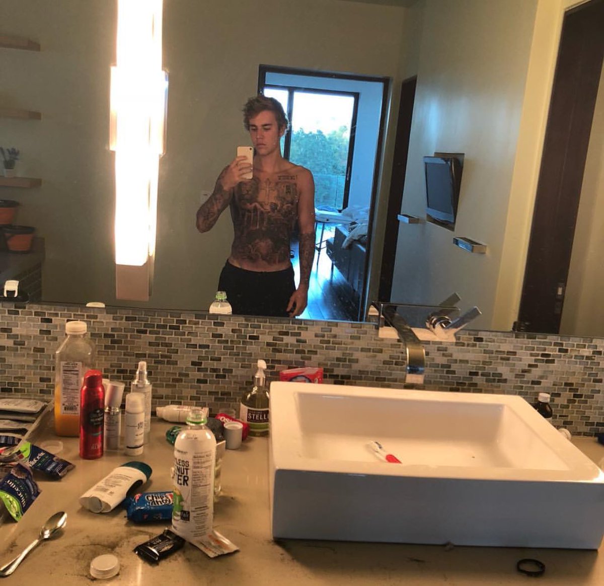 biebahstuff's tweet image. BIGGEST LIE OF THE 21st CENTURY